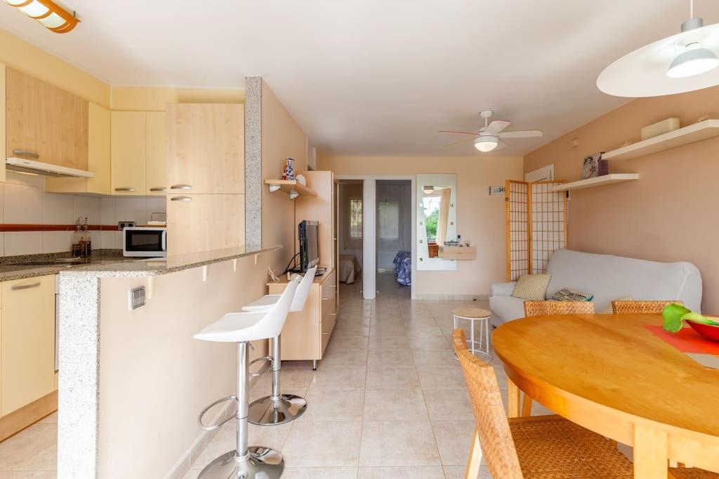 Appartement 50 Meters From Cala Crancs- Terrace And Seaviews *